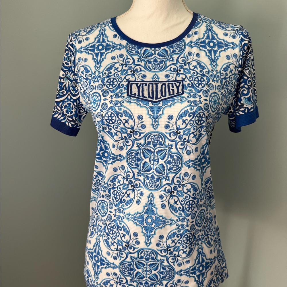 Cycology technical T Blue Patterned Top